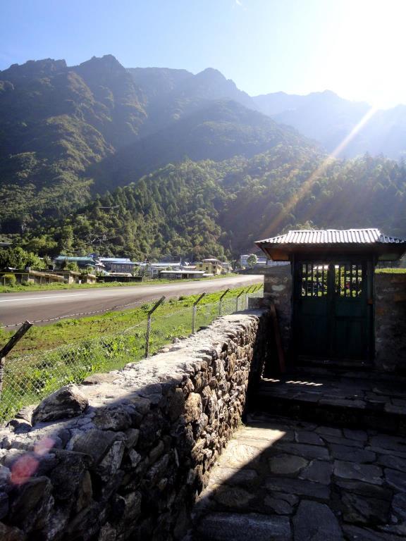 Lukla Airport Resort Lukla Extérieur photo