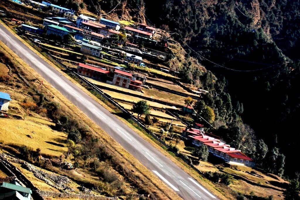 Lukla Airport Resort Lukla Extérieur photo