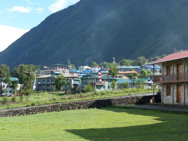 Lukla Airport Resort Lukla Extérieur photo